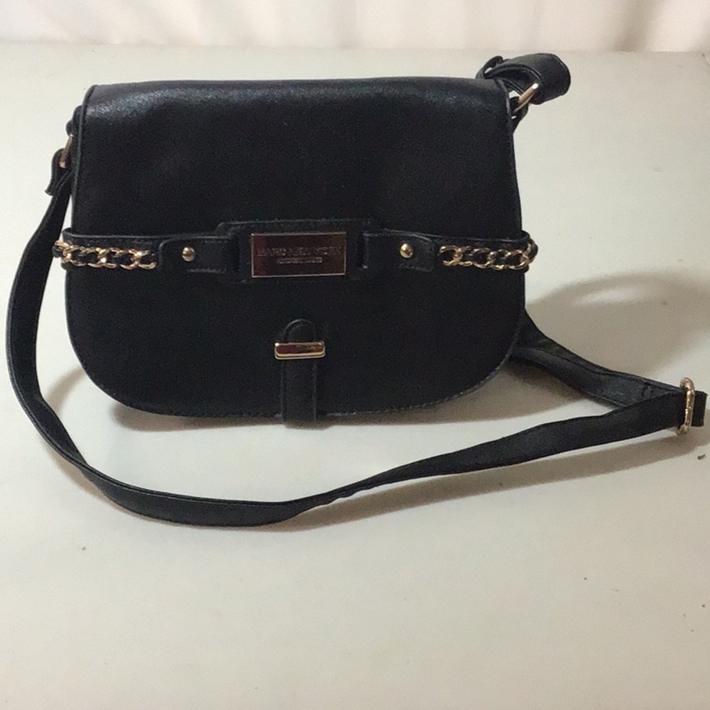 Marc New York Black Crossbody Bag w/ Adjustable Strap & Front Flap Closure.